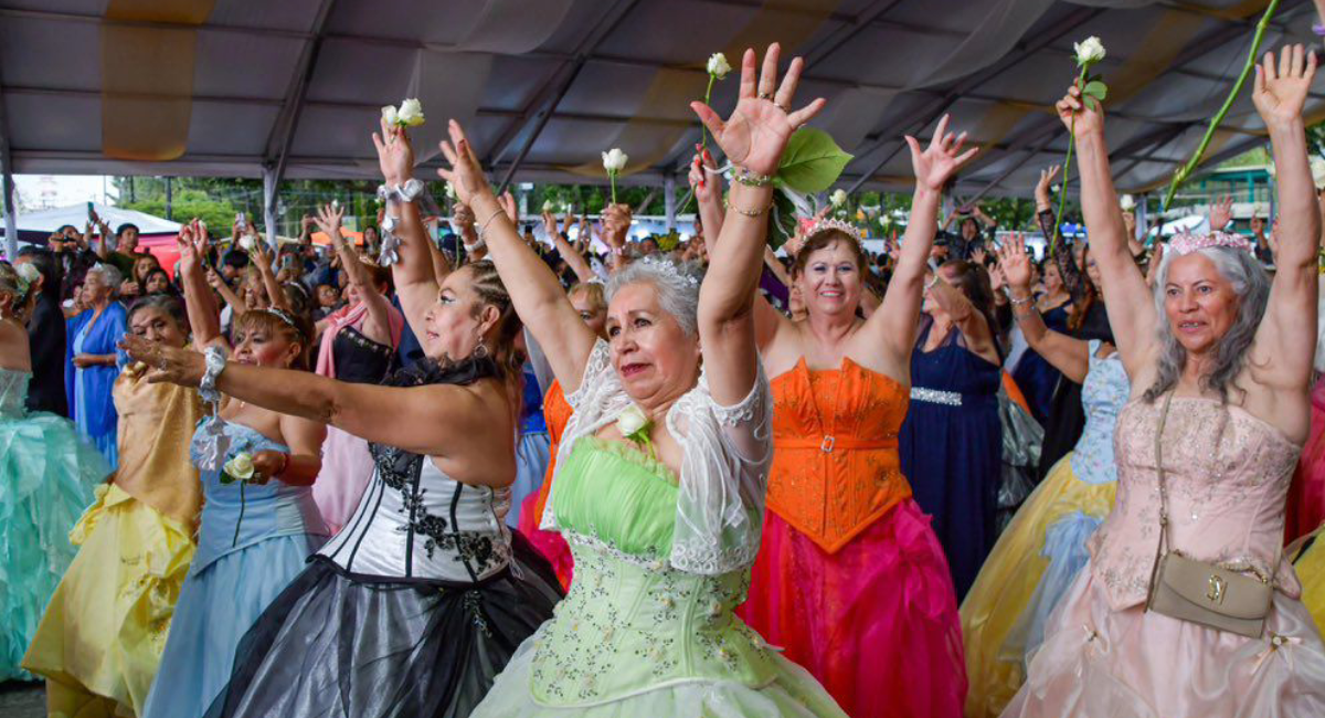 Los XV que llegaron décadas después: Iztapalapa celebra a sus mujeres mayores