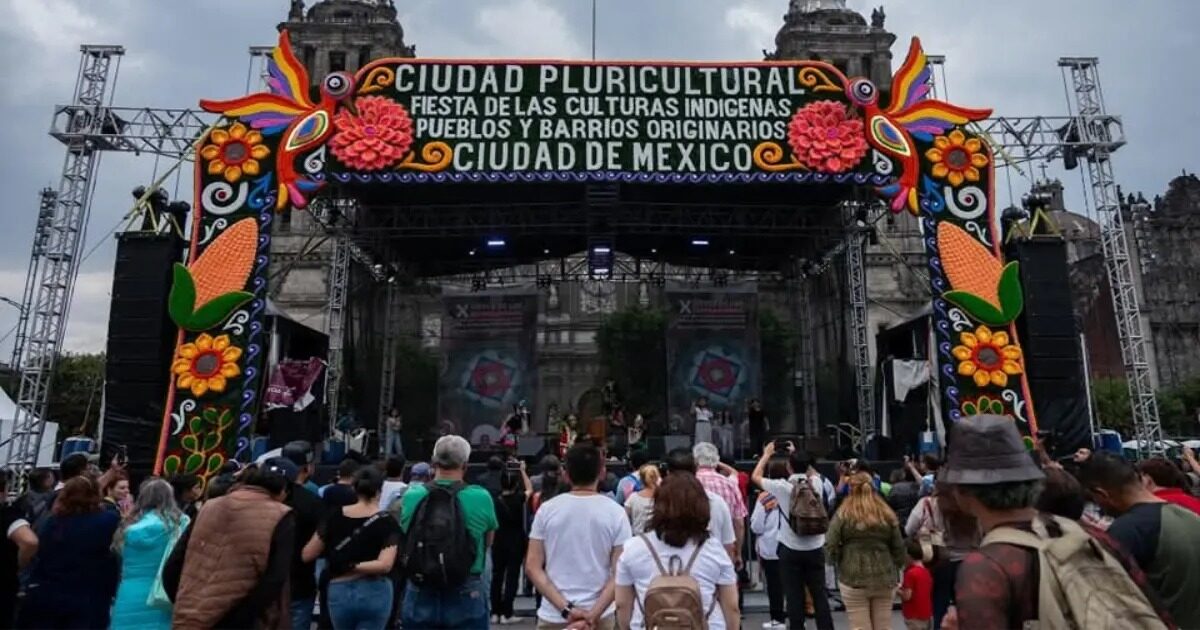 El Zócalo de la CDMX celebra la diversidad con la XII Fiesta de las Culturas Indígenas
