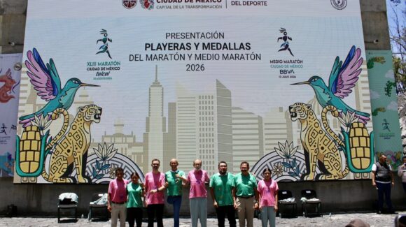 ¡A correr! Presentan las medallas y playeras oficiales del maratón y medio maratón de la CDMX