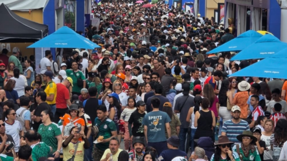 Aldea Global 2026 atrae a cientos de visitantes al Bosque de Chapultepec durante el Mundial de 2026