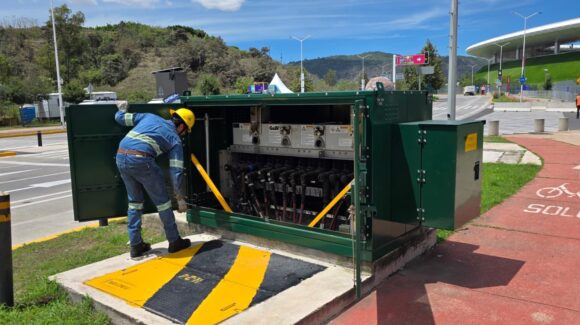 CFE obtiene línea de crédito por 500 millones de dólares para centrales eléctricas