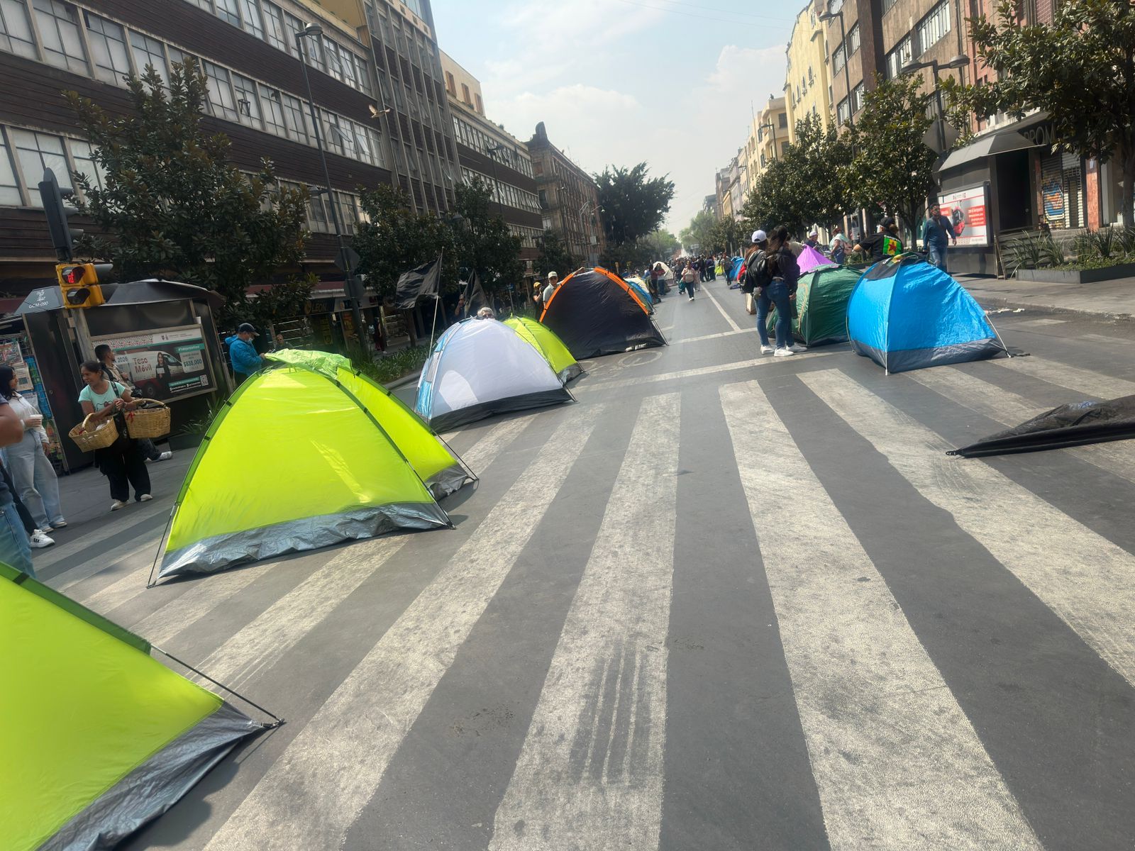 El CNTE analiza en sesión de este viernes si retira plantón en Centro Histórico de la CDMX.