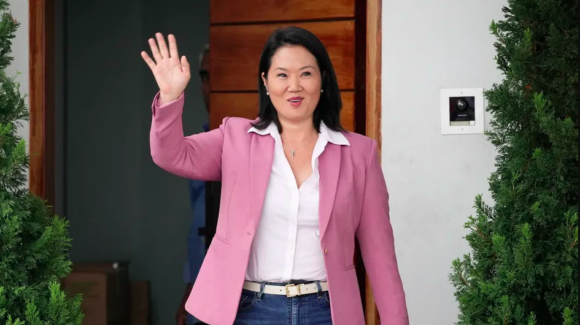 Keiko Fujimori gana la elección presidencial de Perú por estrecho margen