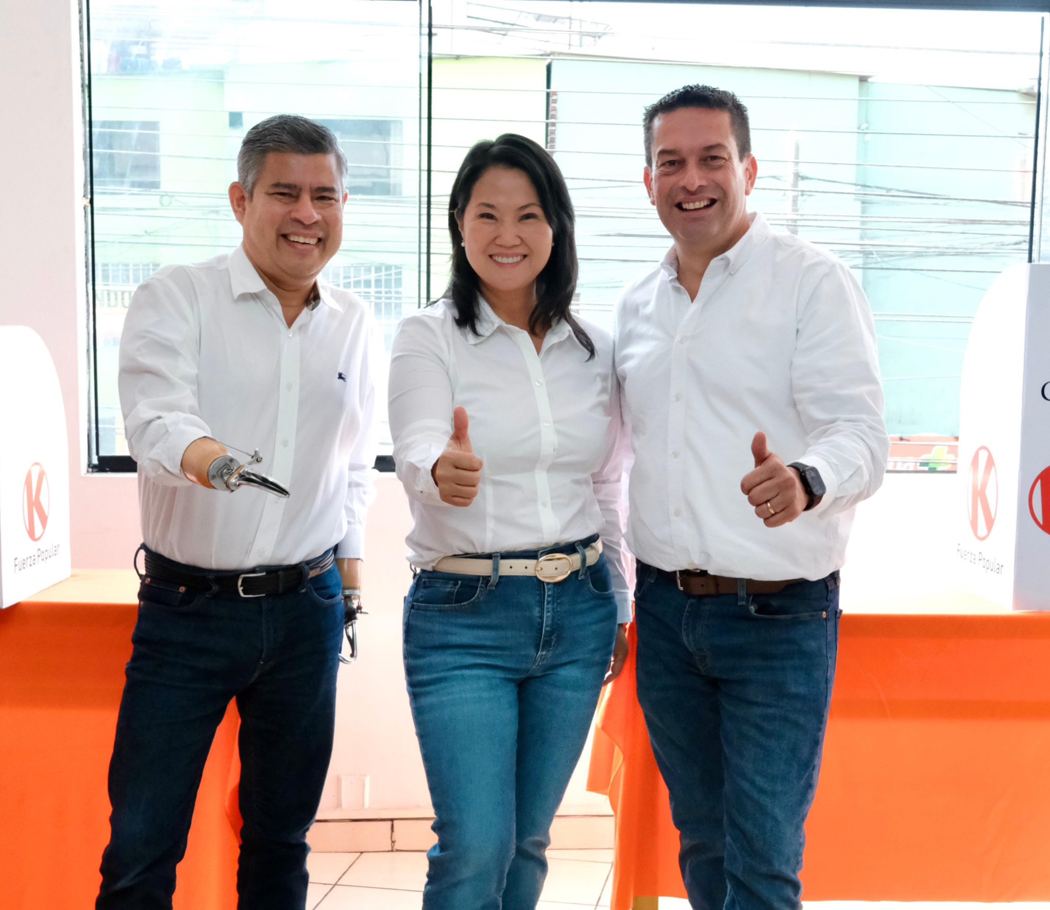 Keiko Fujimori toma la Presidencia de Perú con promesa de gabinete independiente.