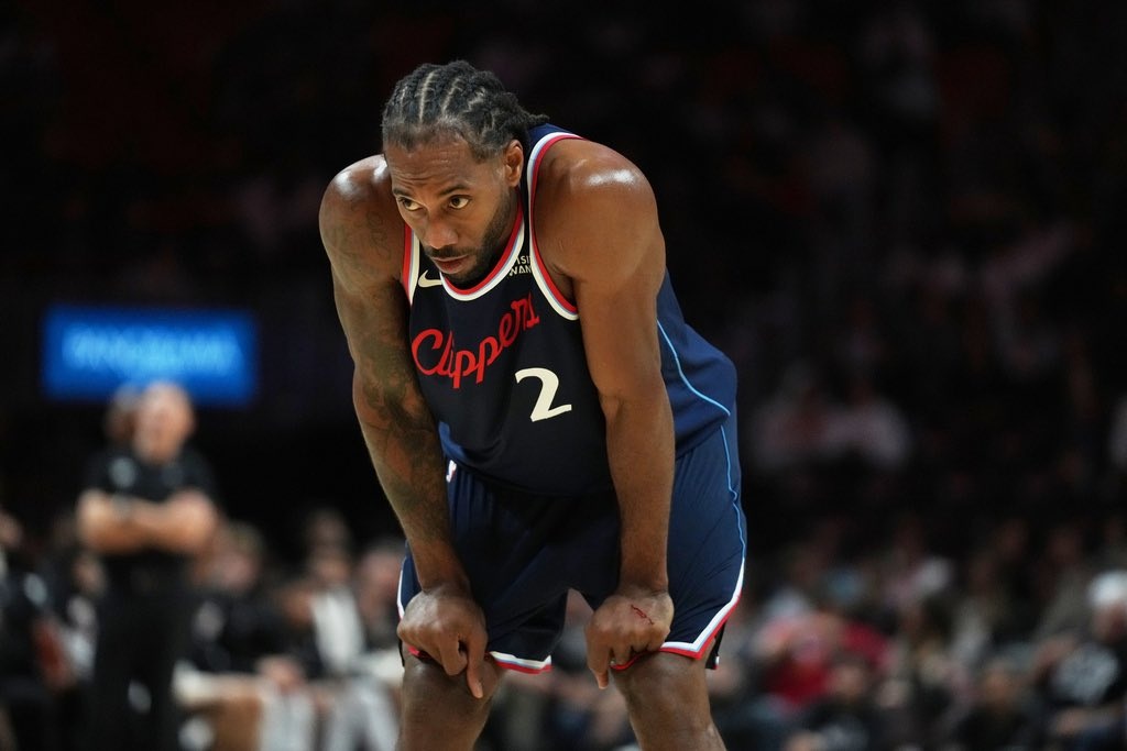 NBA: Kawhi Leonard es traspasado de los Clippers a los Toronto Raptors