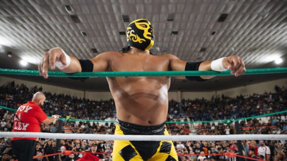 Momentos de angustia en la lucha libre: Luchador Pierroth Jr. colapsa en pleno combate