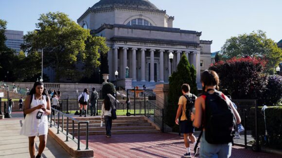 Estados Unidos reduce tasa de interés en préstamos estudiantiles a partir de julio