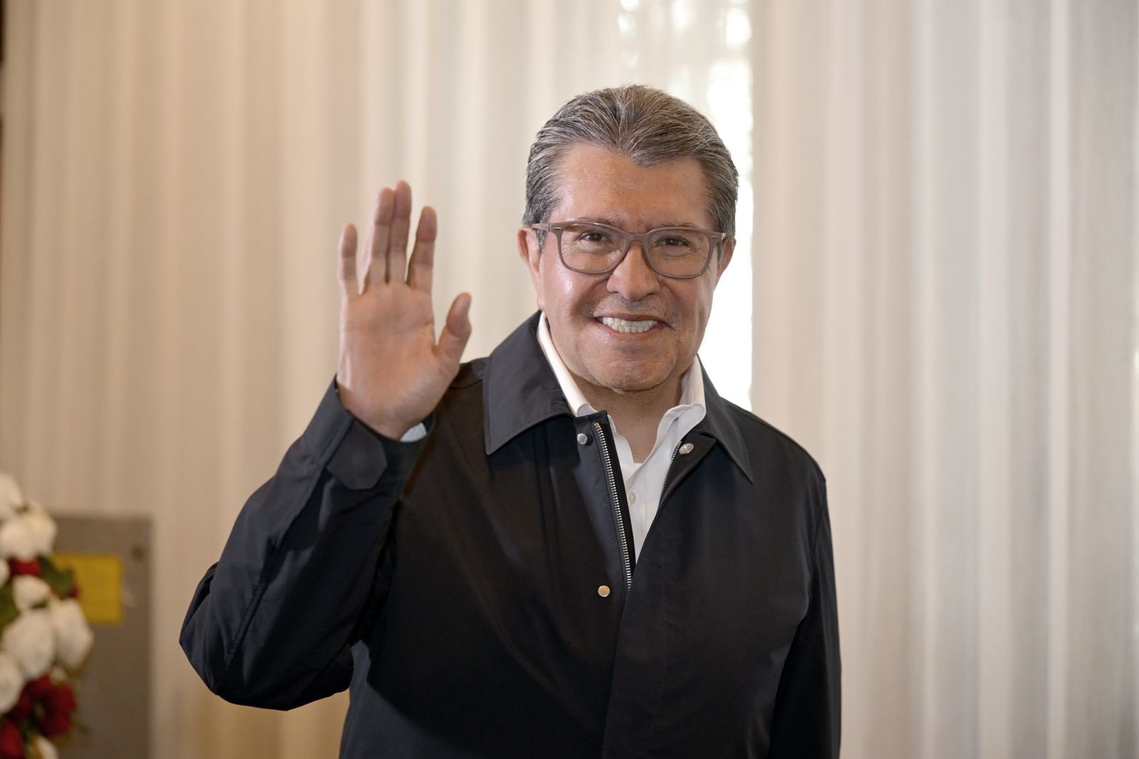 Ricardo Monreal, legislador de Morena, advierte tensiones dentro del partido por registro de aspirantes.