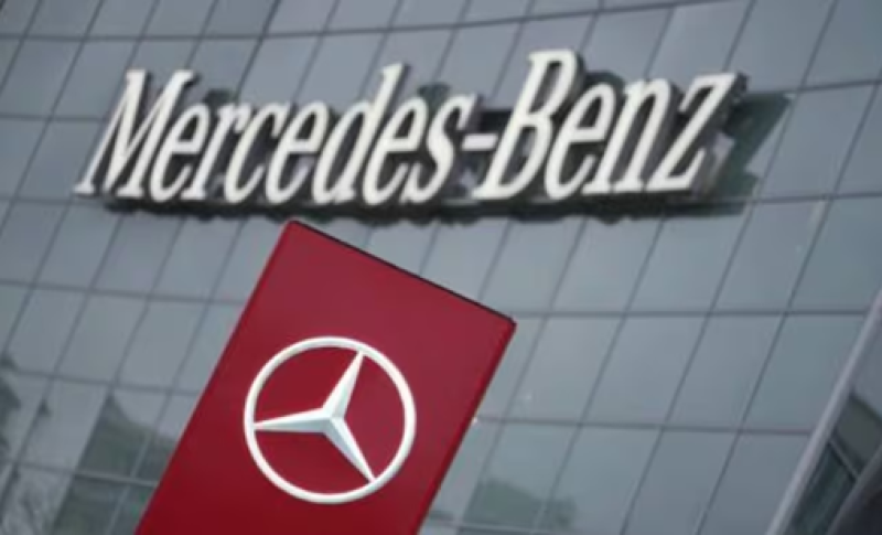 La compañía Mercedes-Benz se enfrenta a una posible prohibición en Estados Unidos