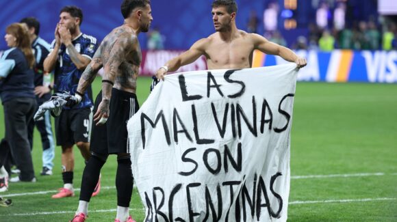 La FIFA abre proceso contra la Selección de Argentina por pancarta de Malvinas en el Mundial 2026