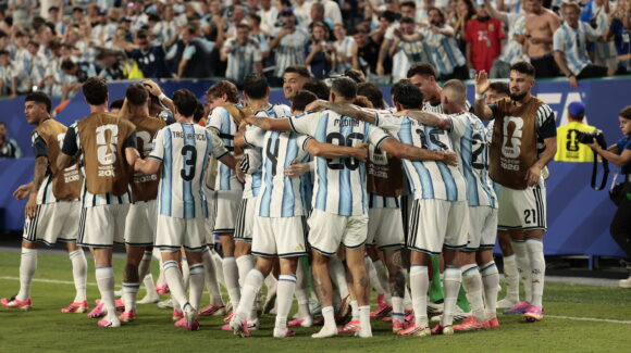 Argentina sufre para vencer a Cabo Verde en tiempo extra, pero avanza a octavos del Mundial 2026