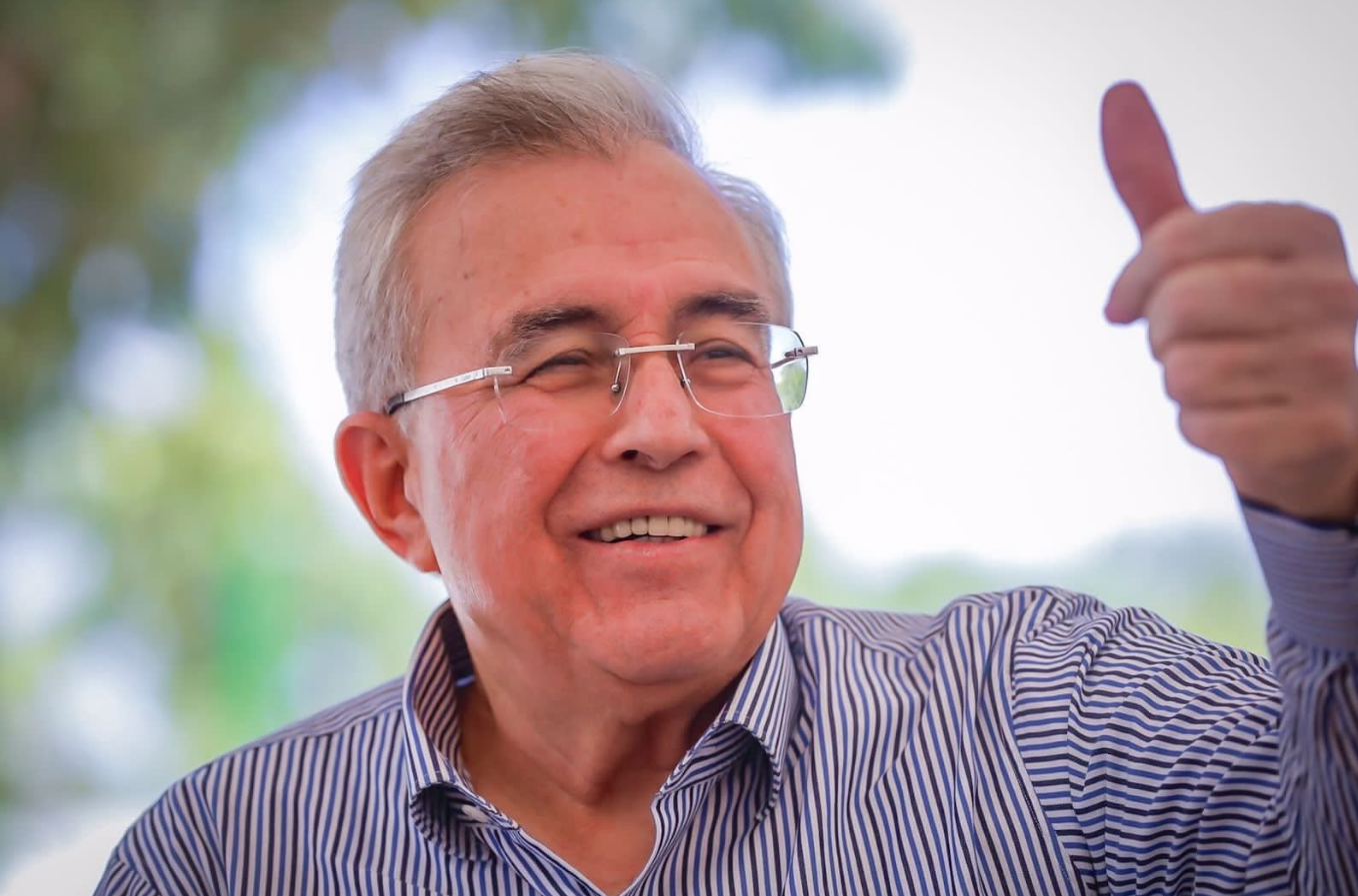 Rocha Moya reaparece en redes y asegura estar en su casa