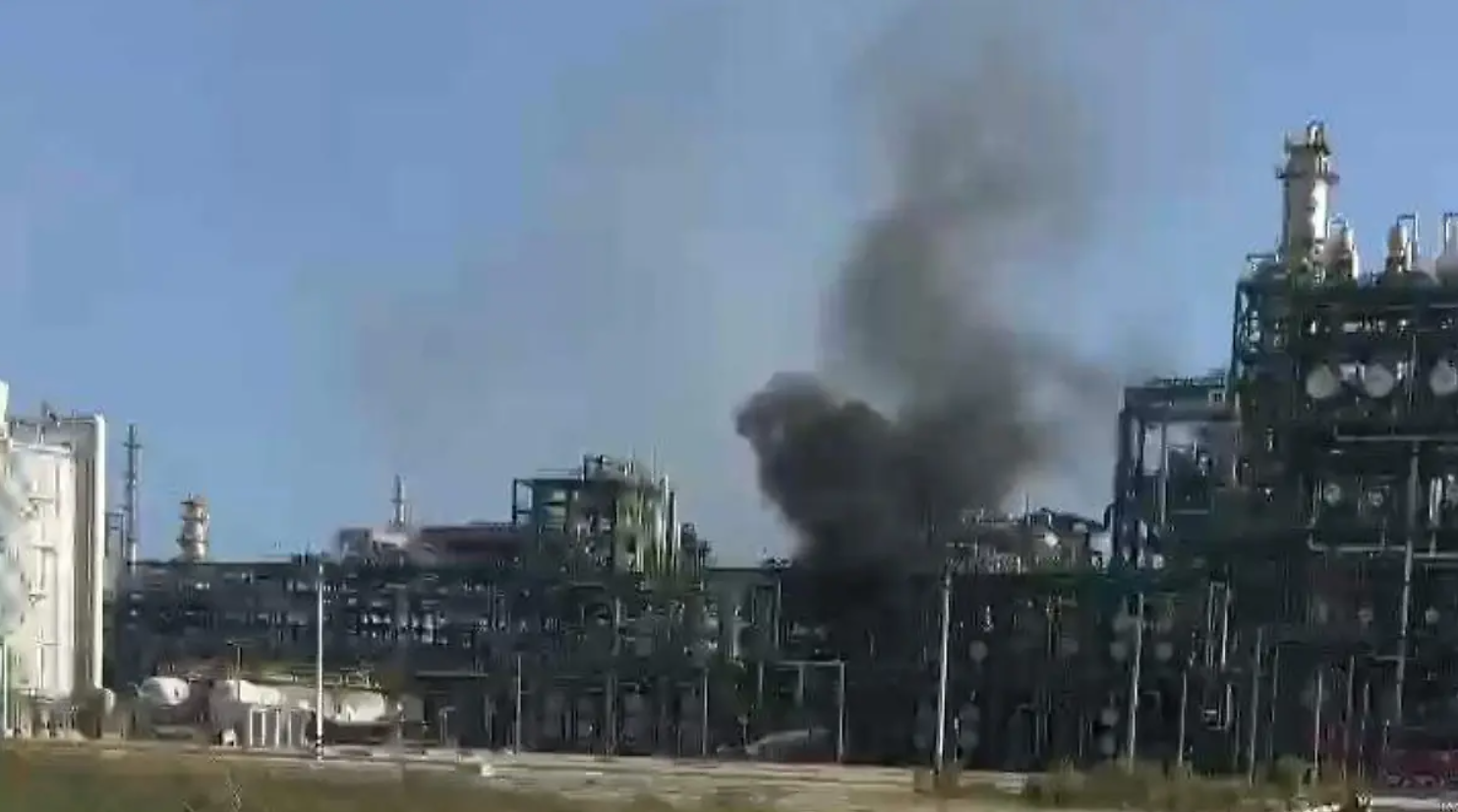 Incendio en Refinería Olmeca de Dos Bocas fue controlado
