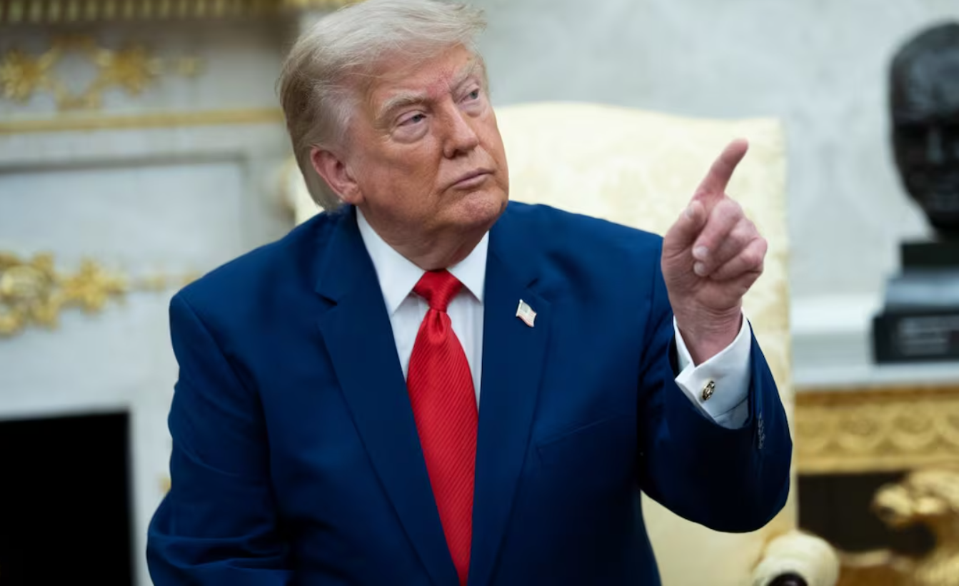 Trump amenaza con bombardear centrales eléctricas de Irán