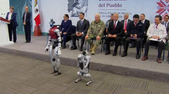 Sheinbaum y Delfina Gómez presentan a CeCi y K5, asistentes inteligentes del C5 del Estado de México