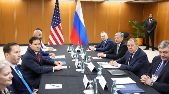 Marco Rubio y Serguéi Lavrov se reúnen para abordar la guerra en Ucrania y su posible fin