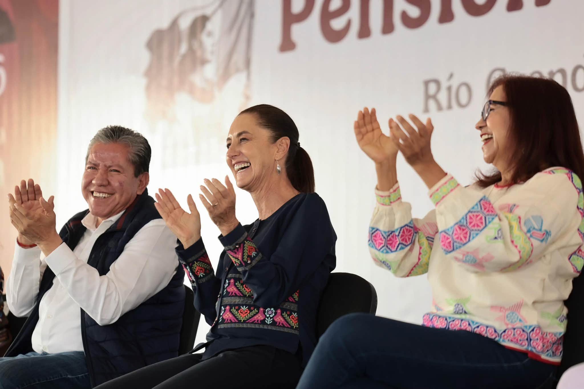Sheinbaum defiende viaje a la Final del Mundial como un encuentro diplomático; su vuelo fue cancelado.