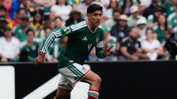 Edson Álvarez llega al FC Köln de la Bundesliga vía préstamo del West Ham