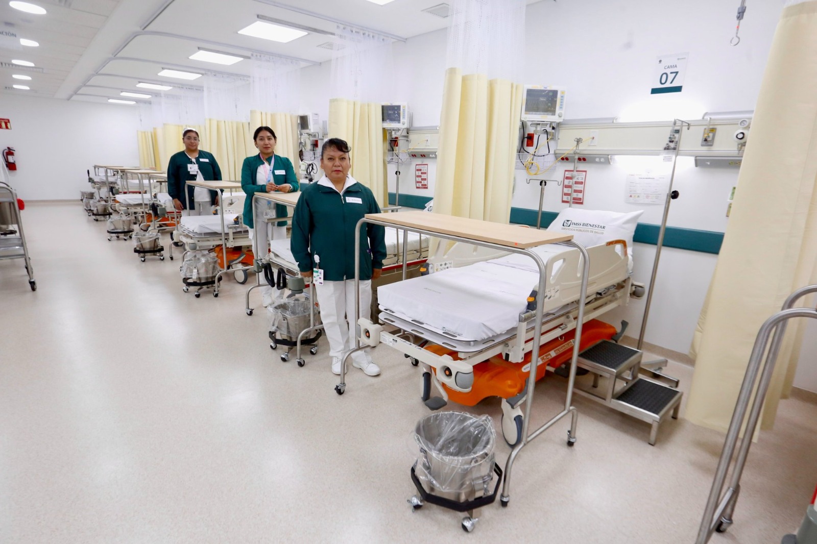 Caos en Hospital de Xoco: Denuncian daños tras obras y lluvias