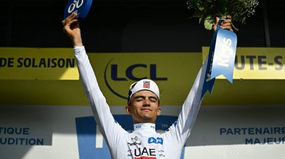 Isaac del Toro sube al podio y escala a tercero en clasificación general del Tour de Francia 2026