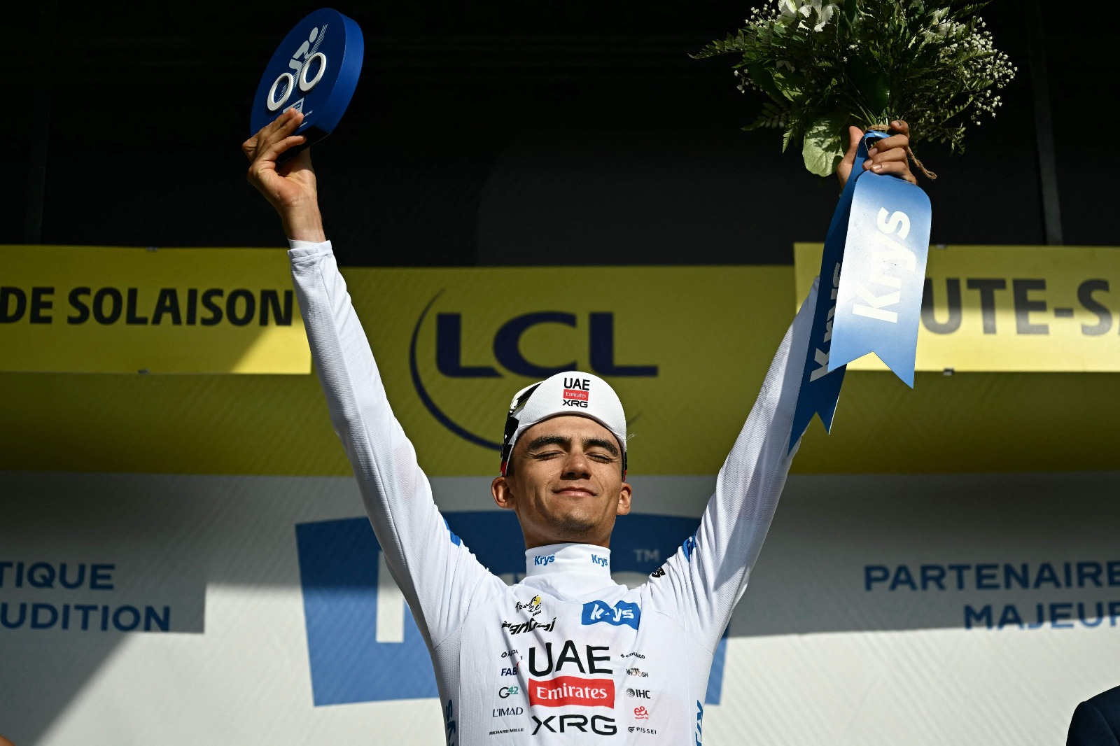 Isaac del Toro sube al podio y escala a tercero en clasificación general del Tour de Francia 2026.