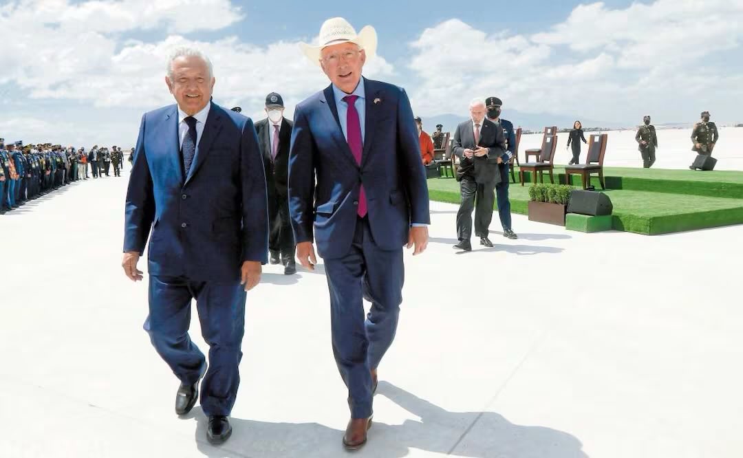 Exembajador de EU, Ken Salazar, acusa que AMLO ignoró comunicaciones tras captura de ‘El Mayo’ Zambada.