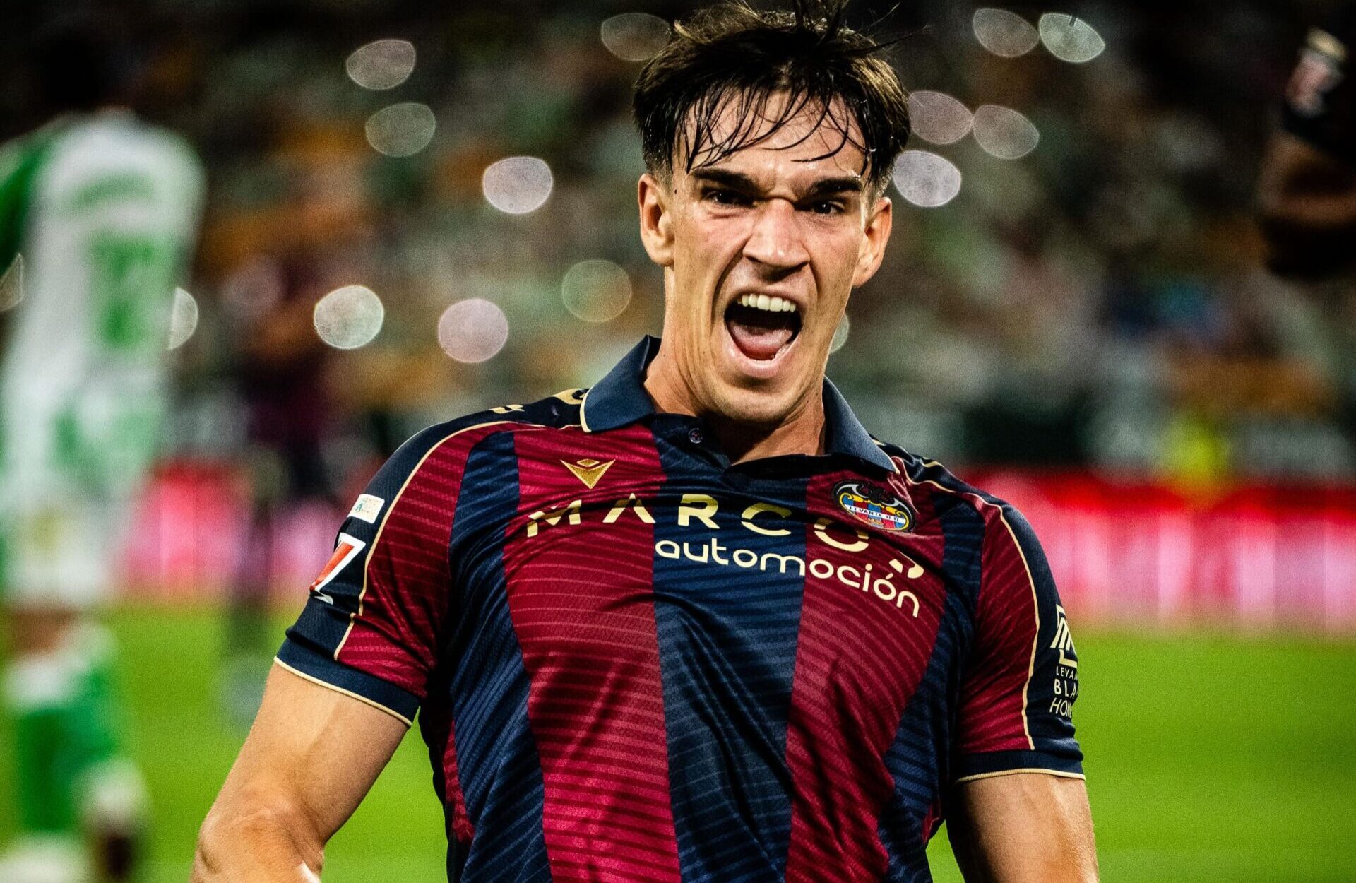 LaLiga: El Real Madrid firma al delantero español Carlos Espí por cinco temporadas