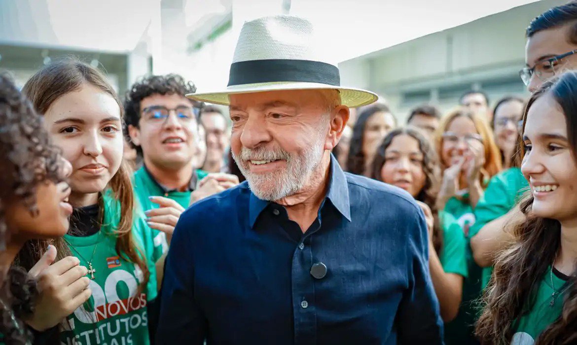 Lula da Silva critica plan de Donald Trump sobre cobro en Estrecho de Ormuz.