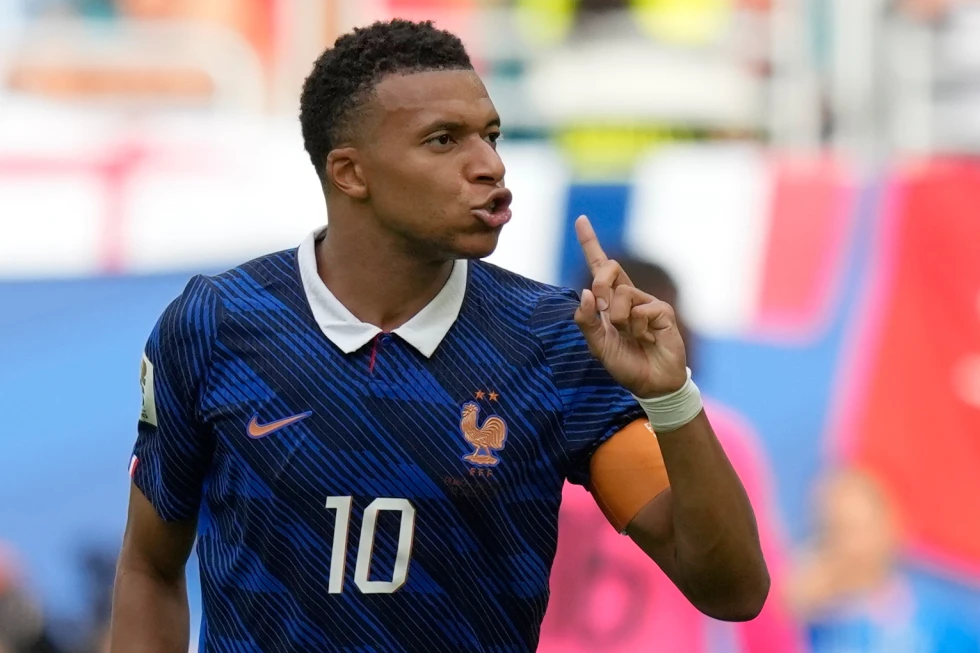 Kylian Mbappé rompe récord de Messi de más goles en mundiales en su carrera con 22.