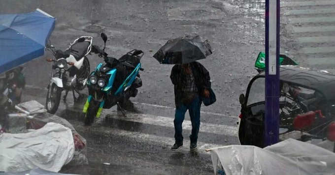 Monzón mexicano traerá lluvias torrenciales y calor extremo este fin de semana; conoce las condiciones climáticas.