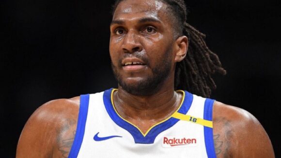 NBA: Los Ángeles Lakers firman al centro veterano Kevon Looney por una temporada