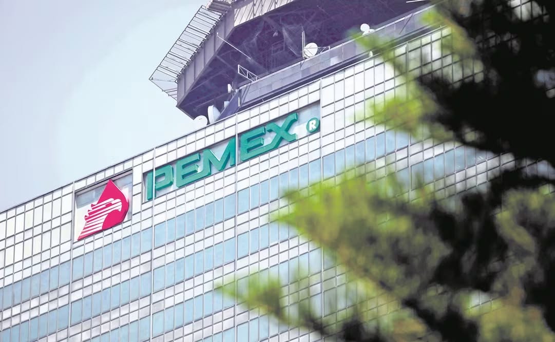 Pemex controla 58% del mercado gasolinero tras apertura de sector a privados.