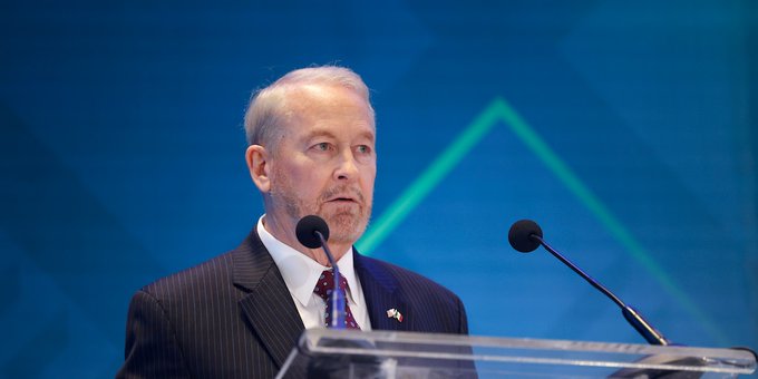 Embajador de EU en México, Ronald Johnson, ve en condena a ‘El Mayo’ Zambada un mensaje claro a criminales.