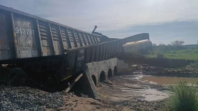 Descarrilamiento de tren con químicos en Sonora mantiene bajo vigilancia ambiental a Profepa.