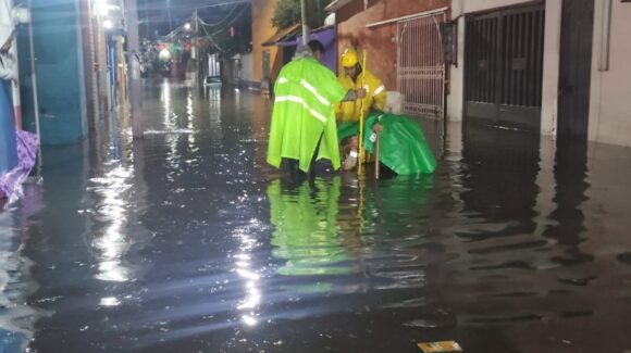 Caos en la CDMX por lluvias; caen más de 21 millones de metros cúbicos