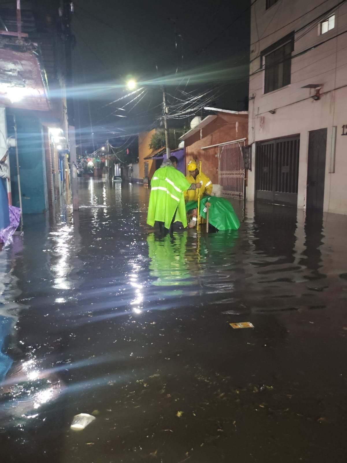Caos en la CDMX por lluvias; caen más de 21 millones de metros cúbicos