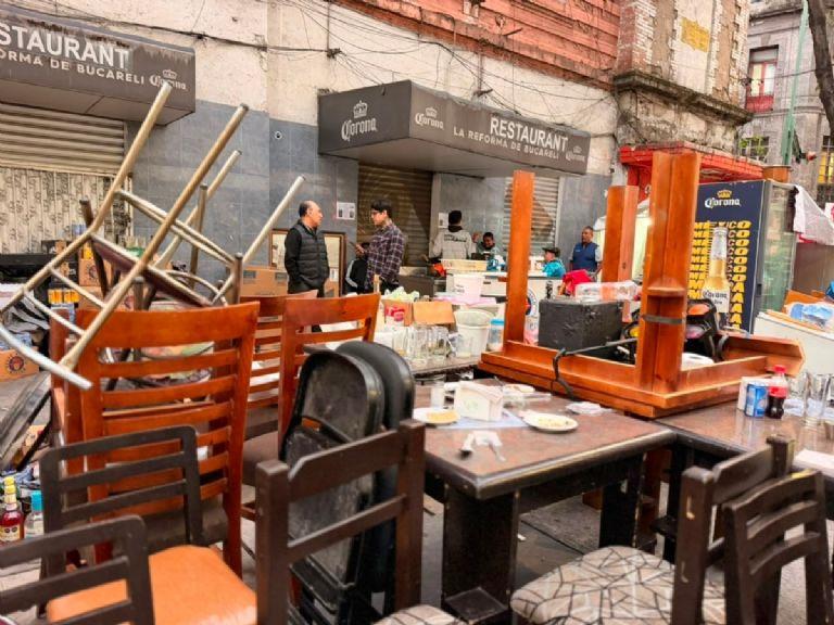 El fin de una era en Bucareli: Desalojan cantina histórica tras 80 años de tradición en la CDMX