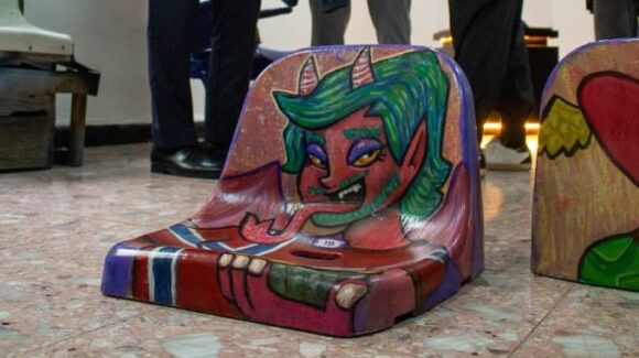 Butacas del Estadio Azteca en la CDMX se convierten en arte urbano