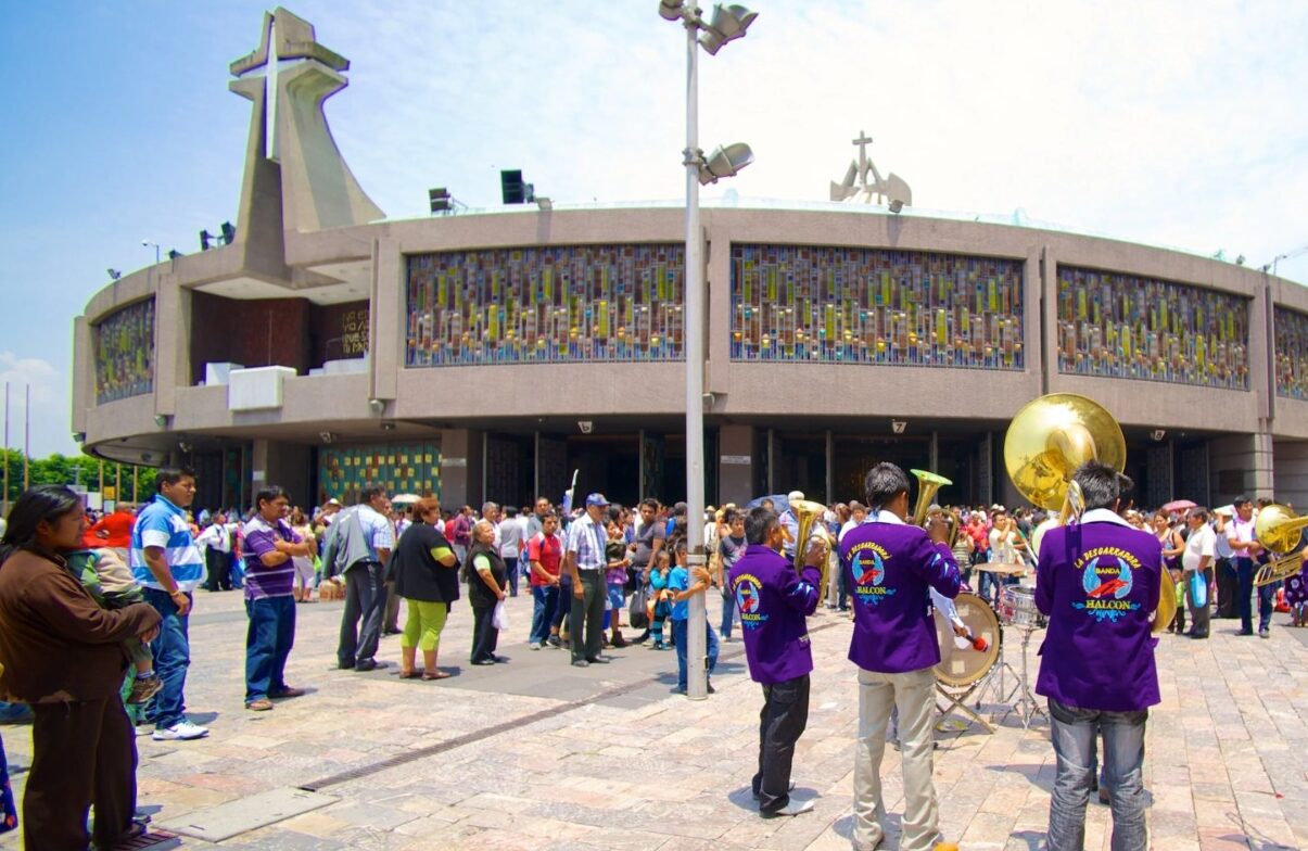 Destituyen al rector de la Basílica de Guadalupe tras denuncias por malversación