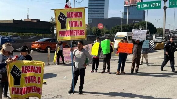 Edomex: Parquímetros en Naucalpan desatan bloqueos en Periférico Norte y dividen a Satélite