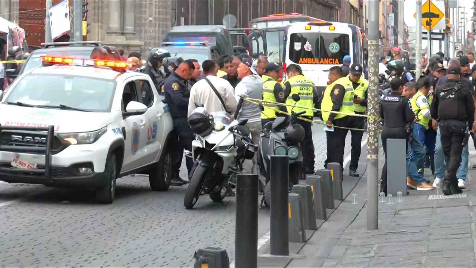Balacera en Plaza de Santo Domingo deja un fallecido en Ciudad de México
