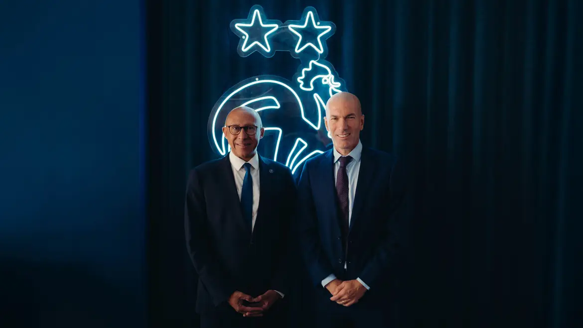 Oficial: Zinedine Zidane es nombrado director técnico de la Selección de Francia