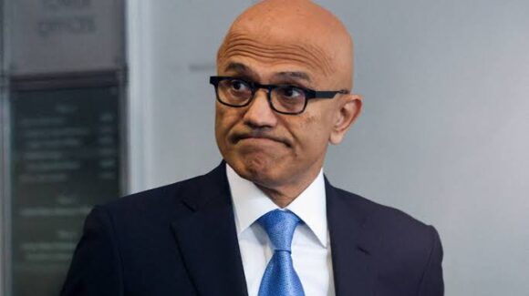 CEO de Microsoft advierte a las empresas sobre los riesgos de compartir datos con Inteligencia Artificial