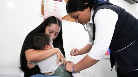 México suma 18,768 casos de sarampión y 44 muertes al 10 de julio; según la OPS