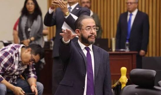 El diputado de Morena, Hugo Eric Flores, asume la dirección nacional del partido PAZ