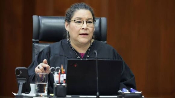 La ministra Lenia Batres defiende el cobro de impuestos a Afores y herencias ante la SCJN