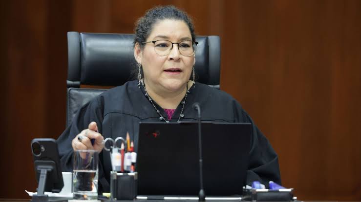 Lenia Batres
