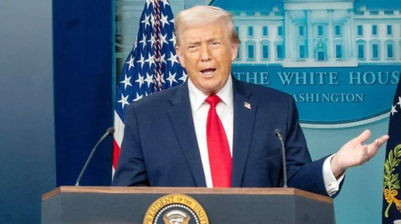 Donald Trump amenaza a los hutíes e Irán con un “severo castigo militar”