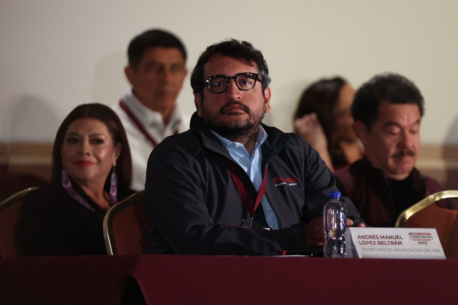 Andrés Manuel López Beltrán denuncia cancelación de su visa de Estados Unidos y cuestiona a Trump.