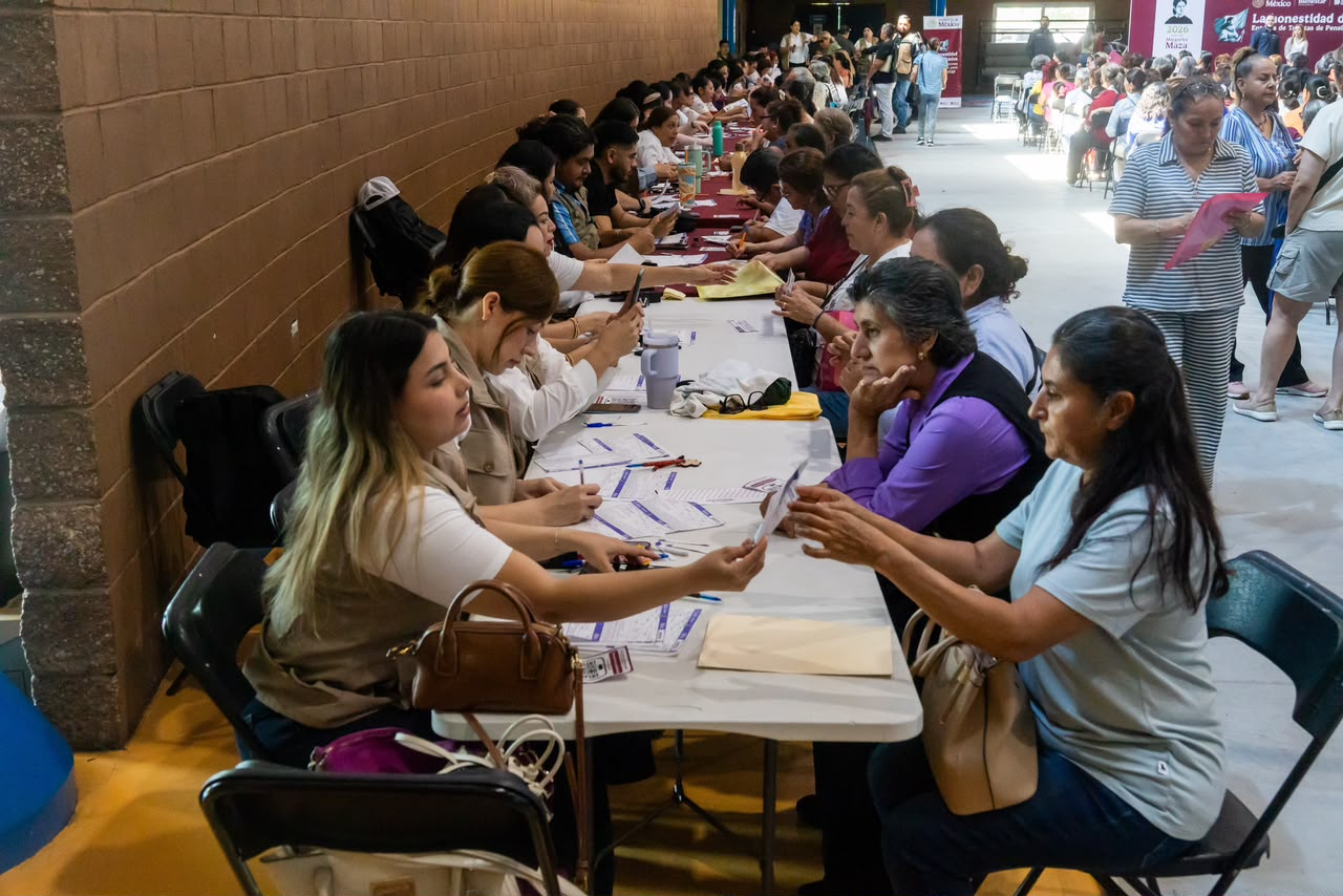 Bienestar realiza del 24 al 30 de agosto la entrega de tarjetas de las Pensiones Mujeres Bienestar y para Adultos Mayores.